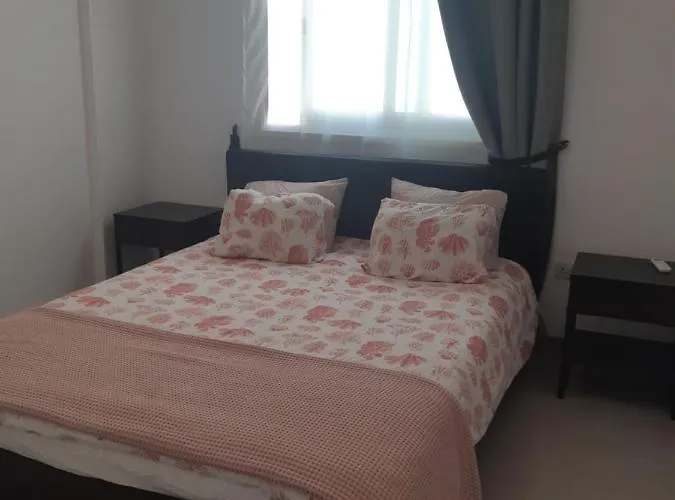 Beautiful Near In Larnaca Lägenhet *